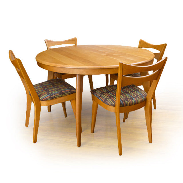 M 950 G 6-Seat Round Extending Dining Table